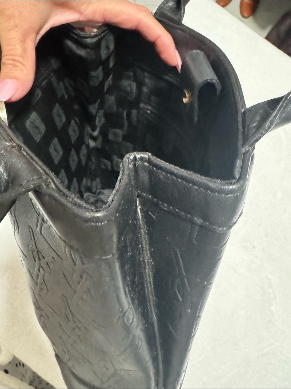 Saint Laurent Black Embossed Logo Shoulder Bag - Picture 9 of 12